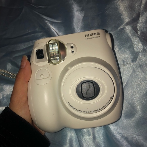 Fijifilm Instax 7s with Pink Case - Picture 2 of 4